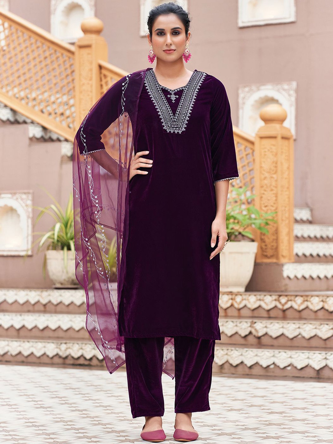 

KALINI Ethnic Motifs Embroidered Sequinned Velvet Kurta with Trousers & Dupatta, Maroon