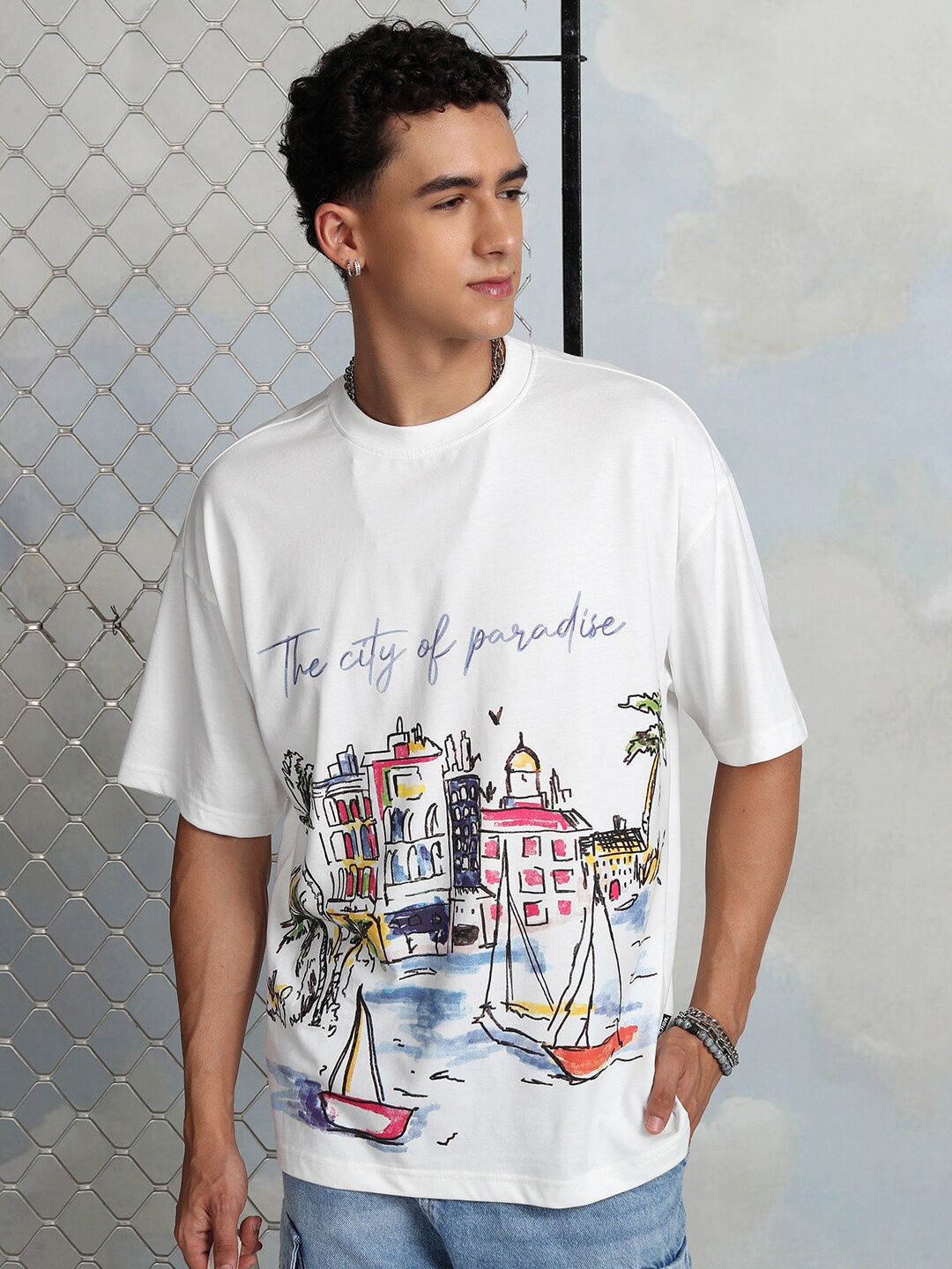 

HIGHLANDER Graphic Printed Drop-Shoulder Sleeves Oversized T-shirt, White