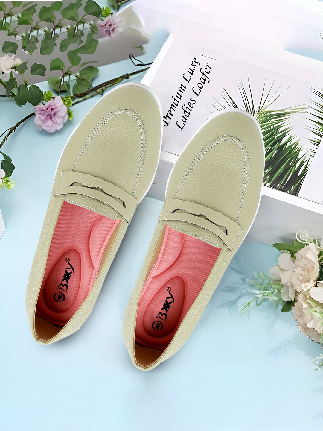 

Bxxy Women PU Slip-On Loafers, Green