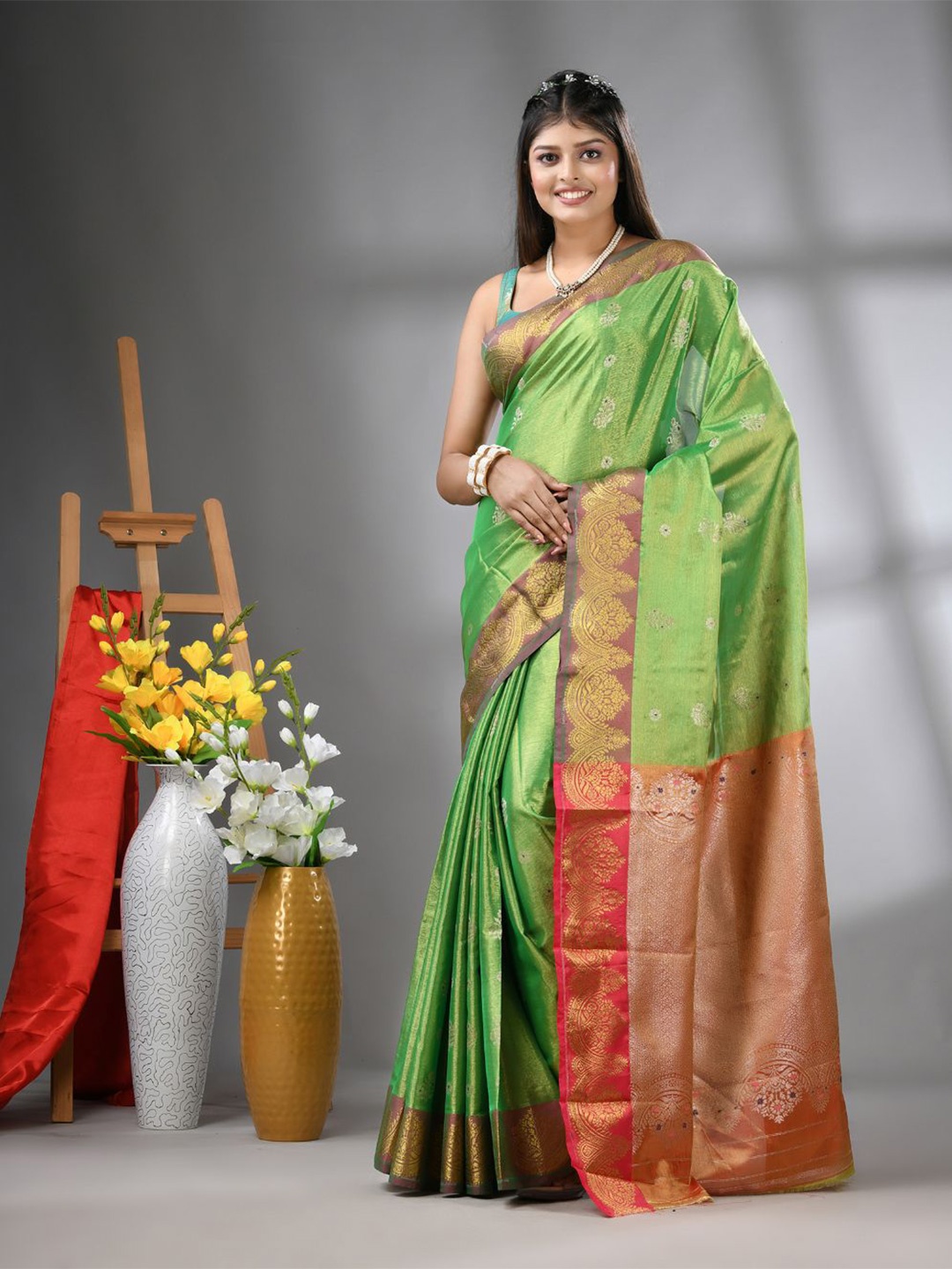 

Charukriti Floral Zari Tissue Saree, Green