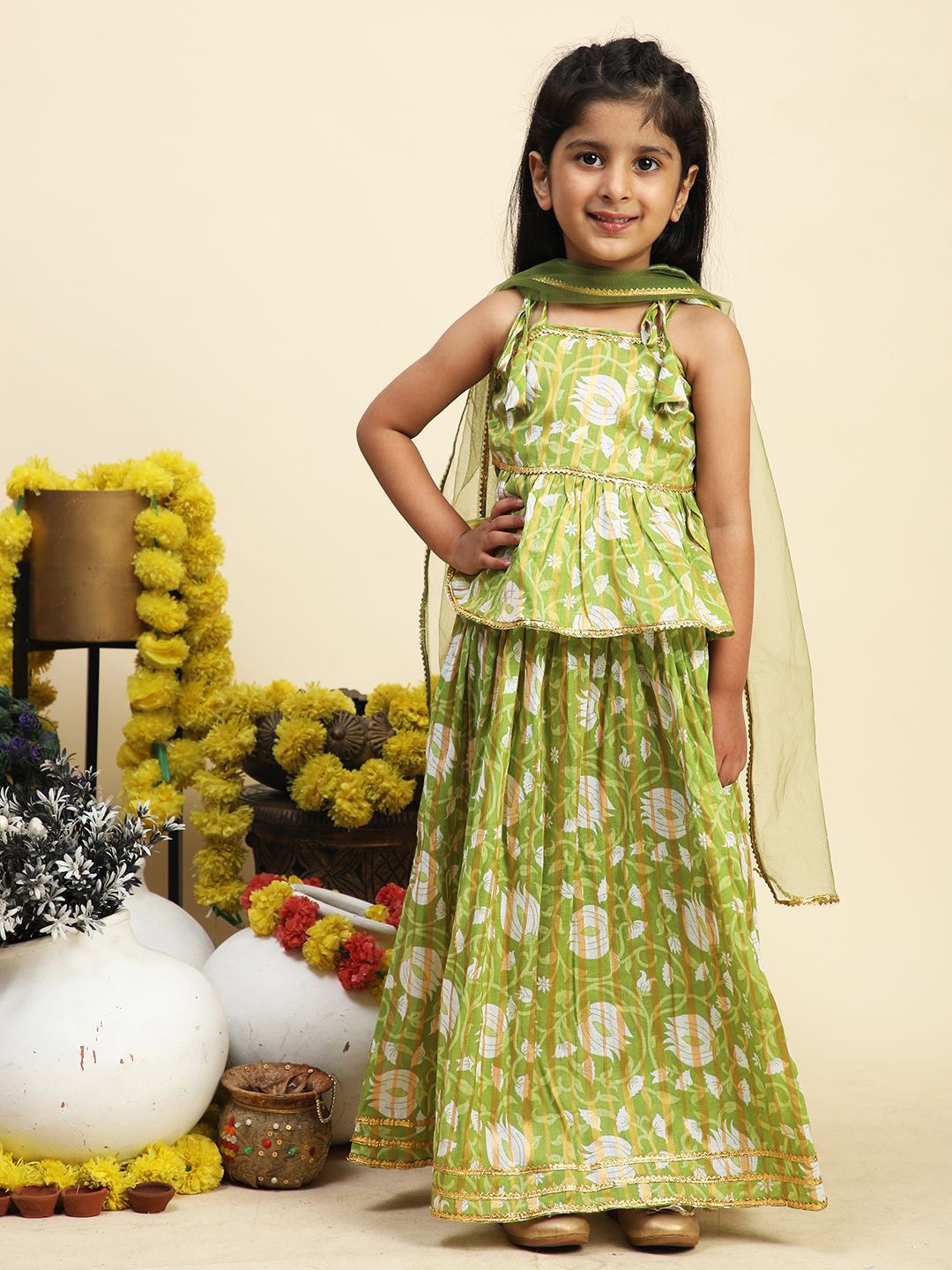 

Cutiekins Girls Printed Ready to Wear Lehenga & Blouse With Dupatta, Green