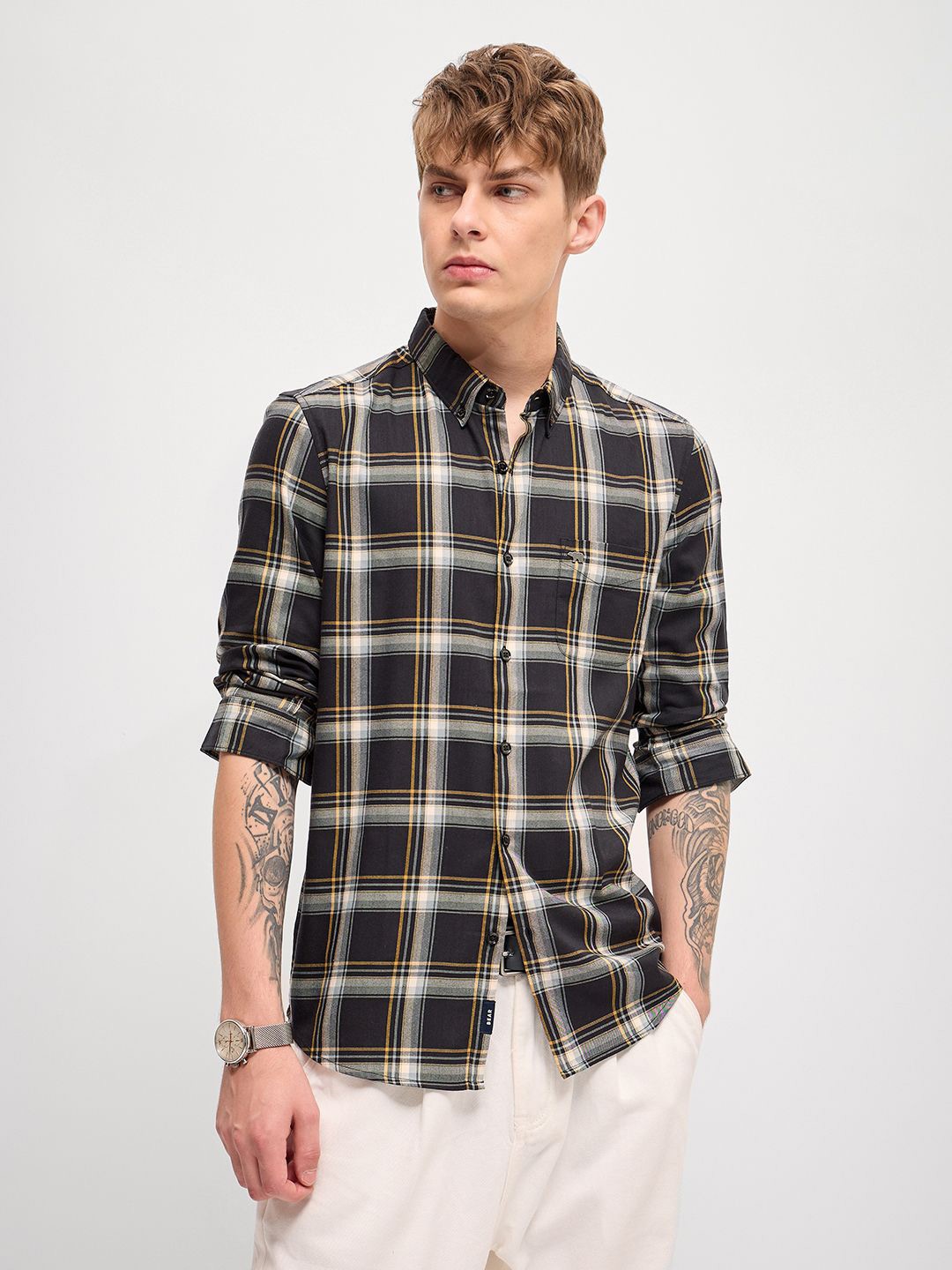 

THE BEAR HOUSE Men Button-Down Collar Checked Cotton Slim Fit Casual Shirt, Black