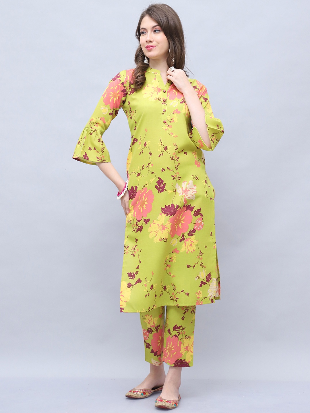 

Rajnandini Floral Printed Mandarin Collar Straight Kurta with Trousers & Dupatta, Green