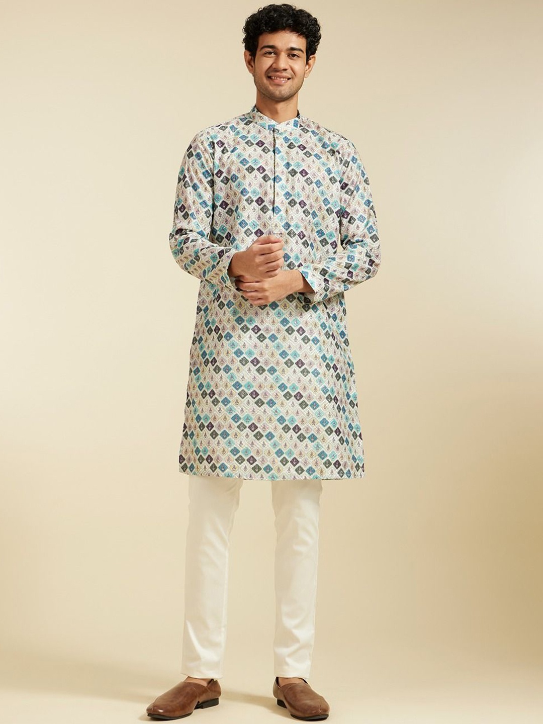 

Diwas by Manyavar Geometric Printed Mandarin Collar Straight Kurta, Blue