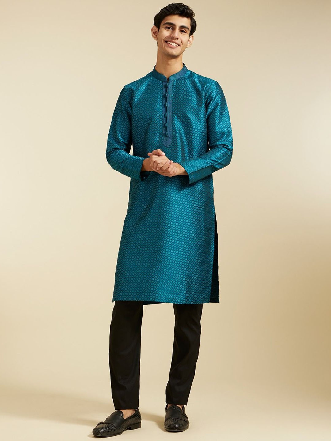 

Diwas by Manyavar Ethnic Motifs Woven Design Mandarin Collar Jacquard Straight Kurta, Teal