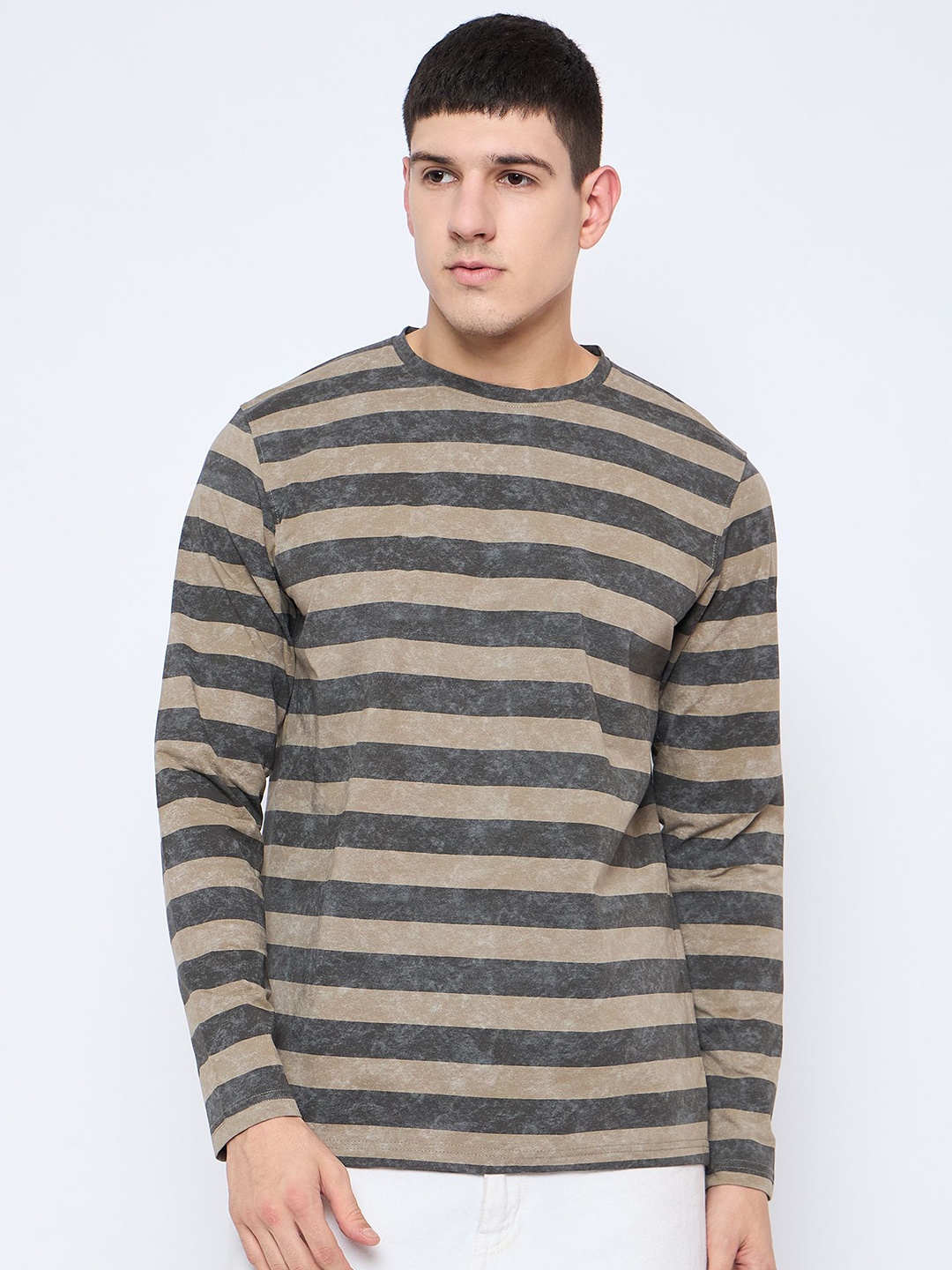 

Parcel Yard Men Striped Sweatshirt, Olive