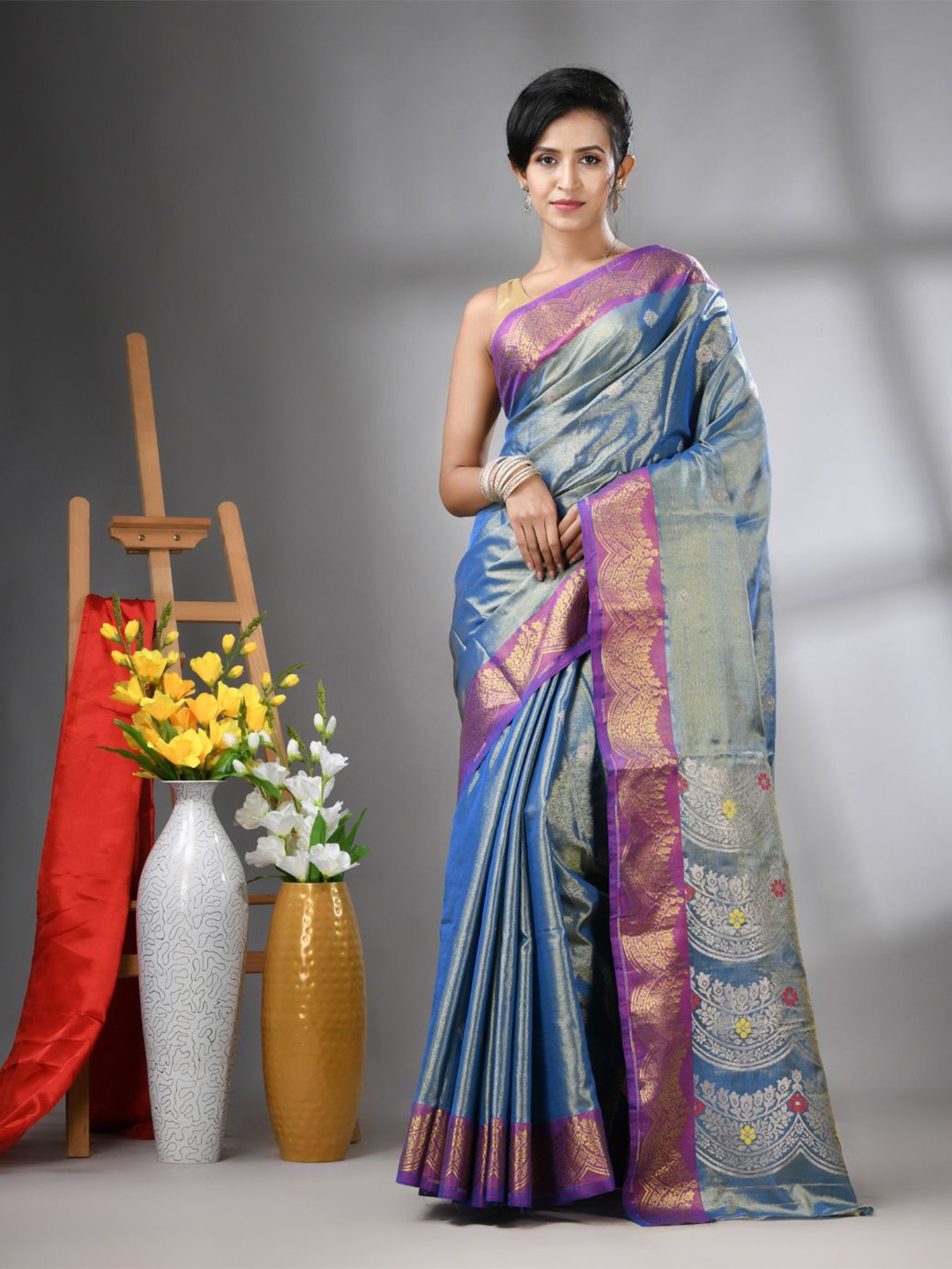 

Charukriti Ethnic Motifs Zari Tissue Saree, Blue