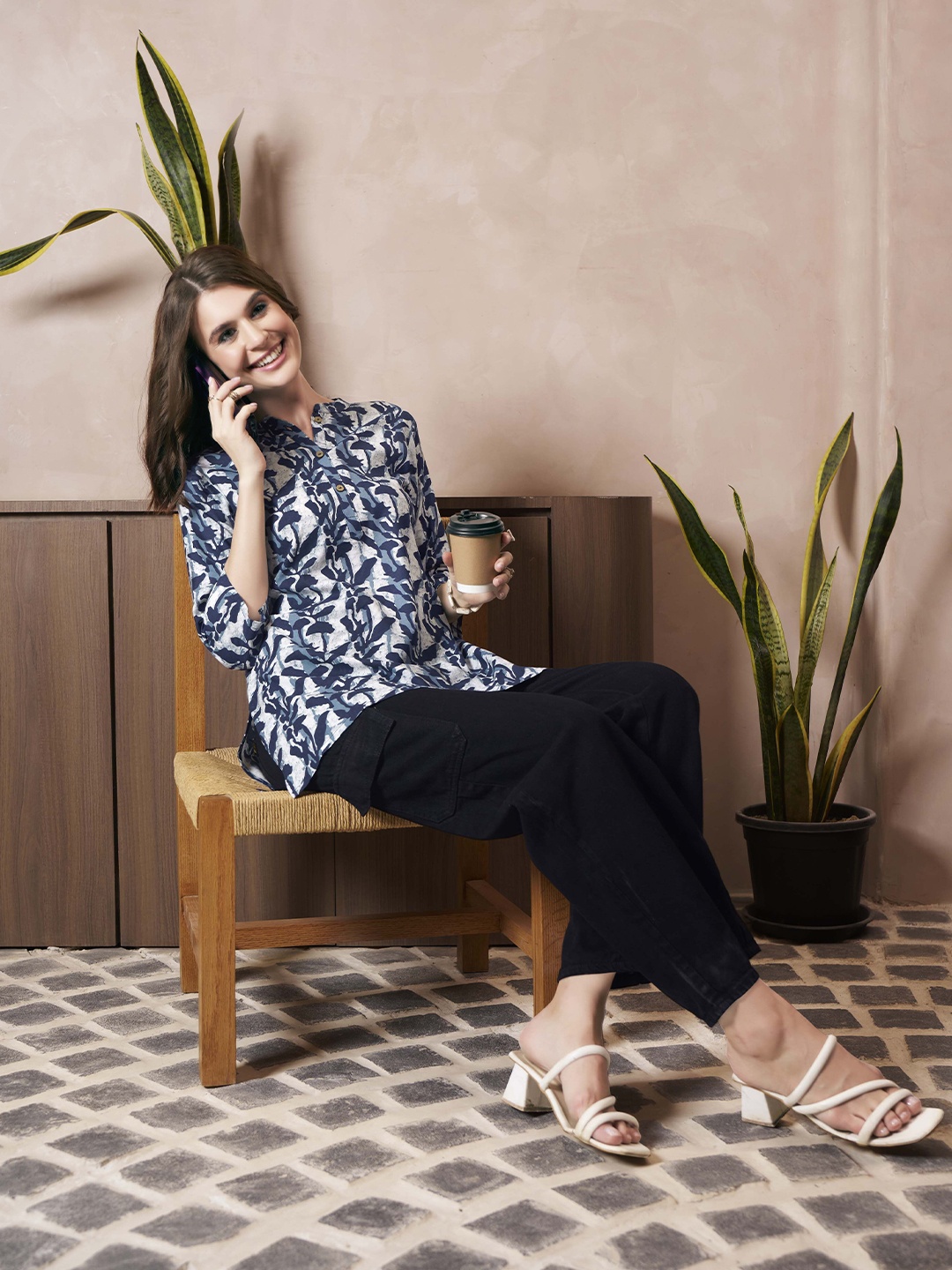 

Anouk Rustic Floral Printed Kurti, Navy blue