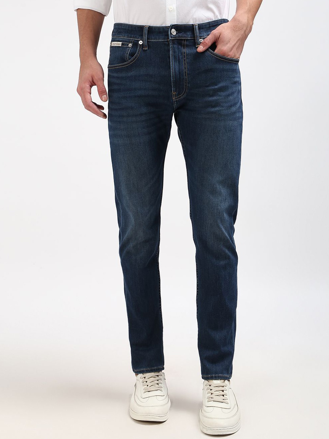 

Calvin Klein Jeans Men Tapered Fit Jeans, Blue