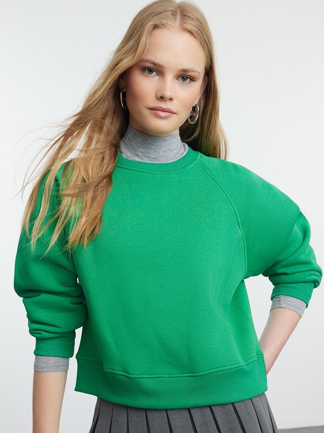 

Trendyol Women Sweatshirt, Na