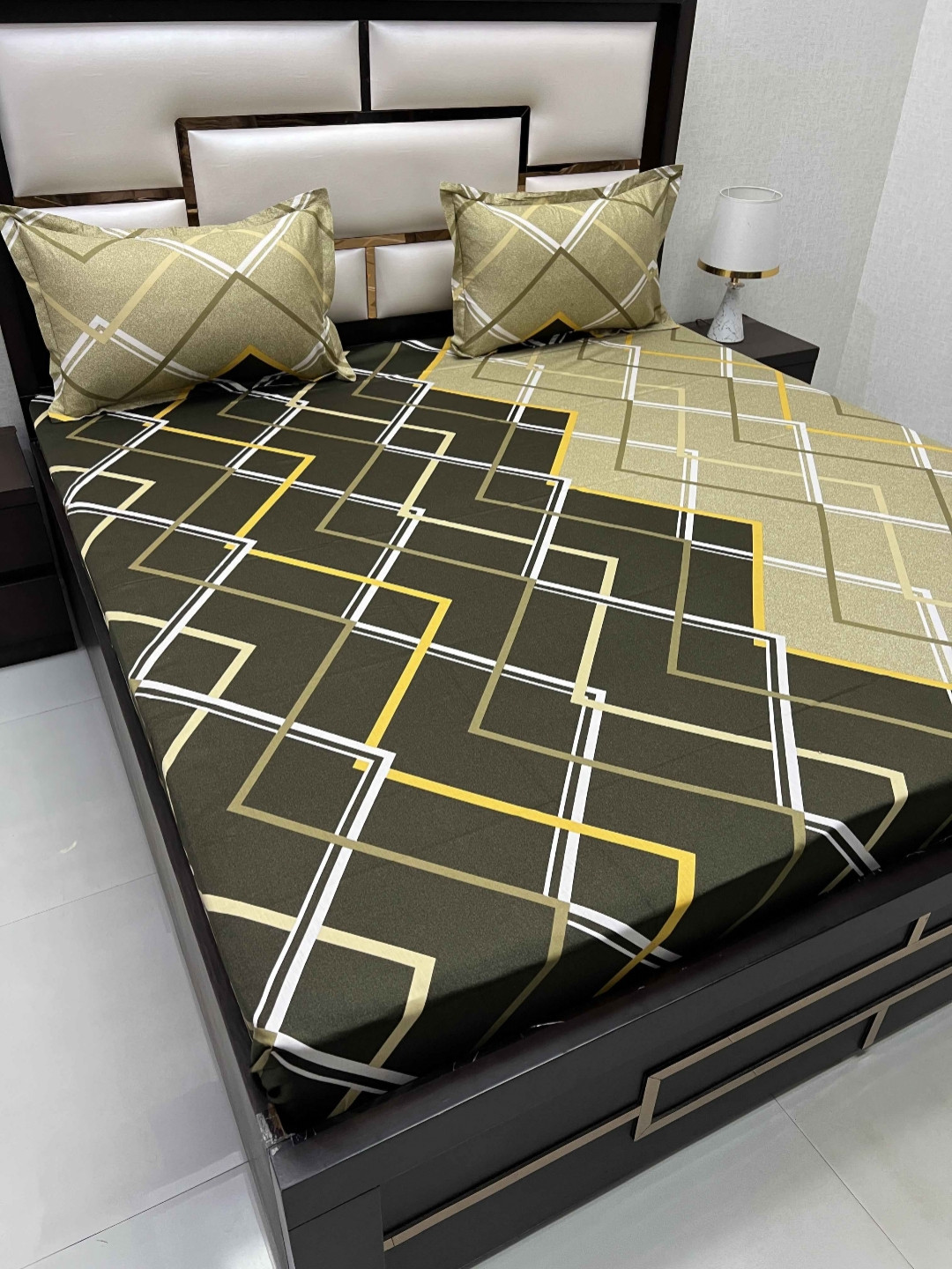 

Pure Decor Passion fur Green Geometric 330 TC Cotton Queen Bedsheet With 2 Pillow Covers