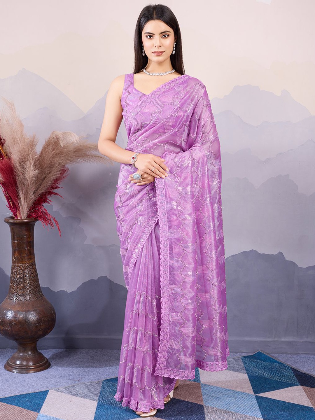 

VAIRAGEE Embellished Embroidered Net Saree, Lavender