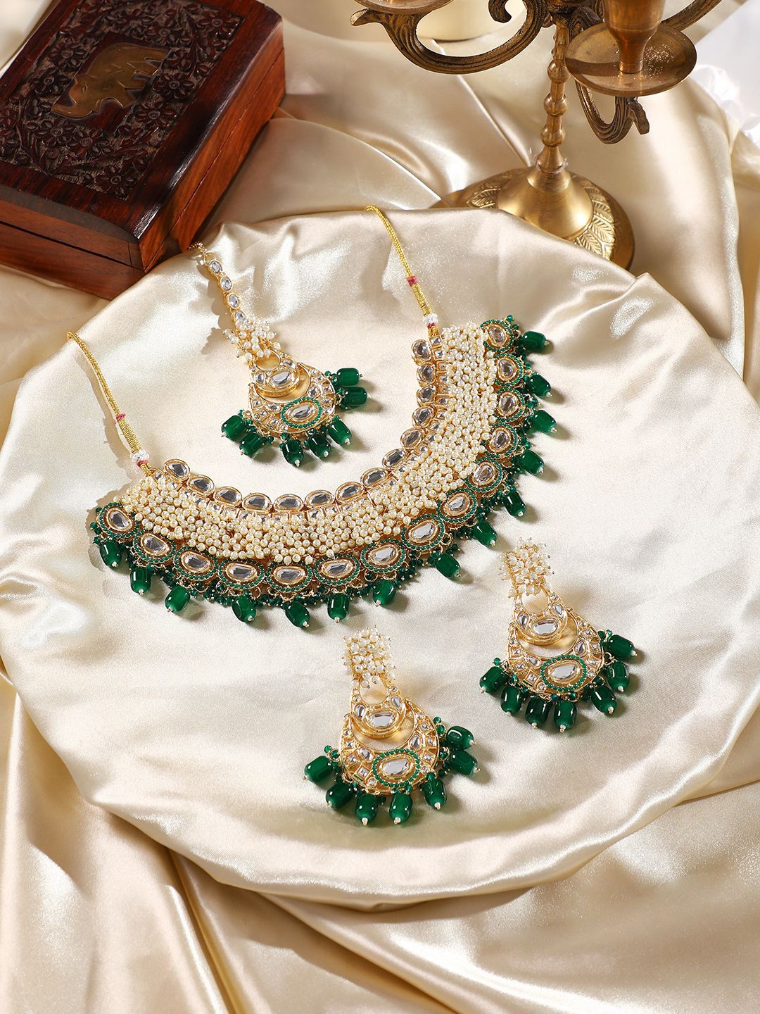 

SOHI The Fathiyya Gold-Plated Stone-Studded & Beaded Jewellery Set