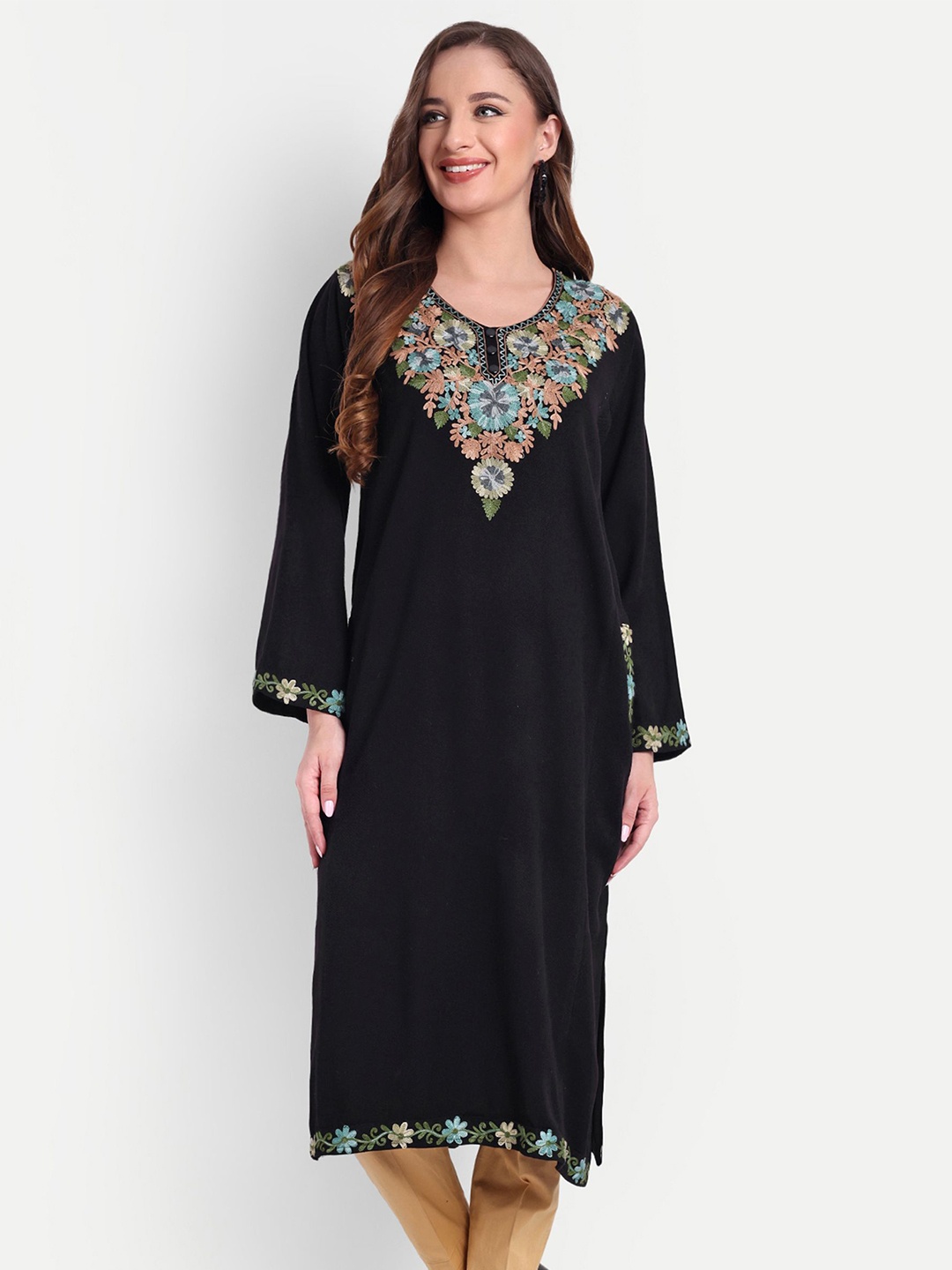 

HAUTEMODA Ethnic Motifs Embroidered Woollen Kurta, Black