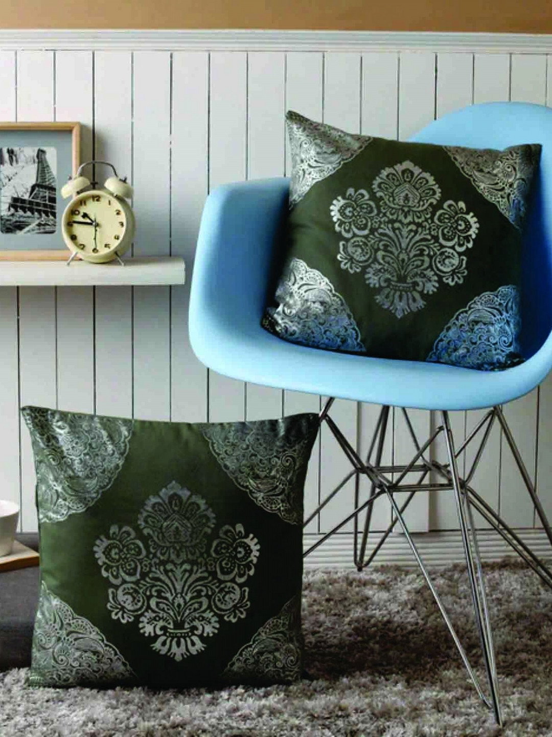 

Lushomes Green & Silver-Toned Set of 2 Ethnic Motifs Square Cushion Covers