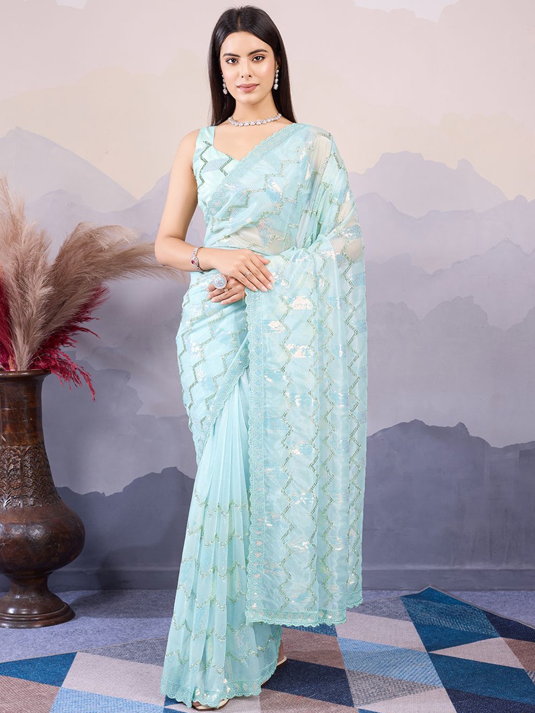 

VAIRAGEE Embellished Embroidered Saree, Turquoise blue