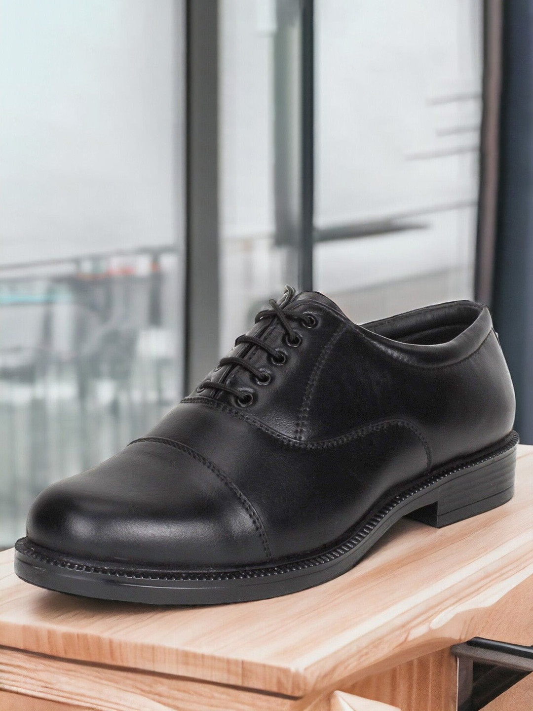 

SeeandWear Men Lace Up Leather Formal Oxfords Shoes, Black