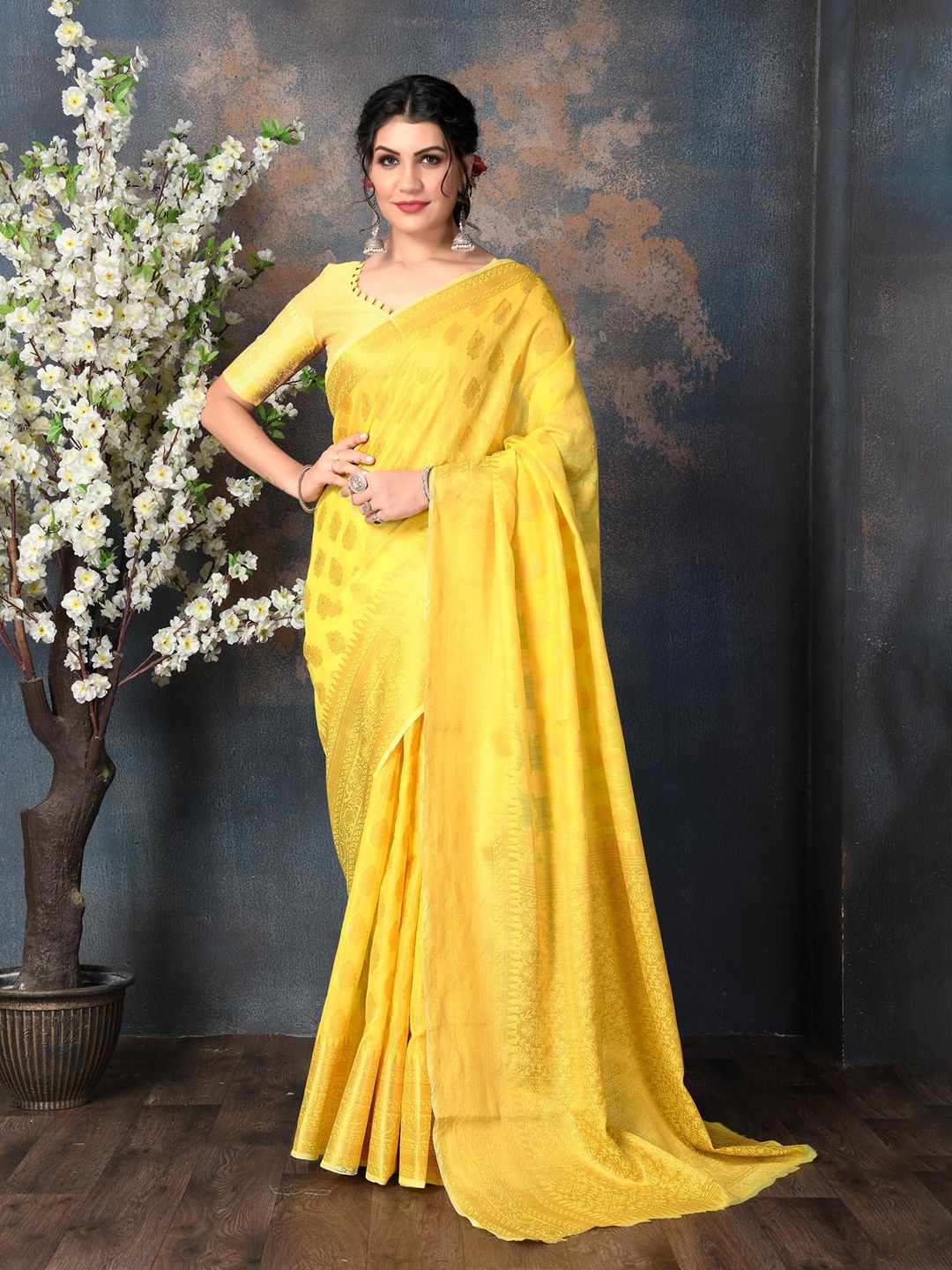 

Areca Designer Ethnic Motifs Zari Linen Blend Banarasi Saree, Yellow