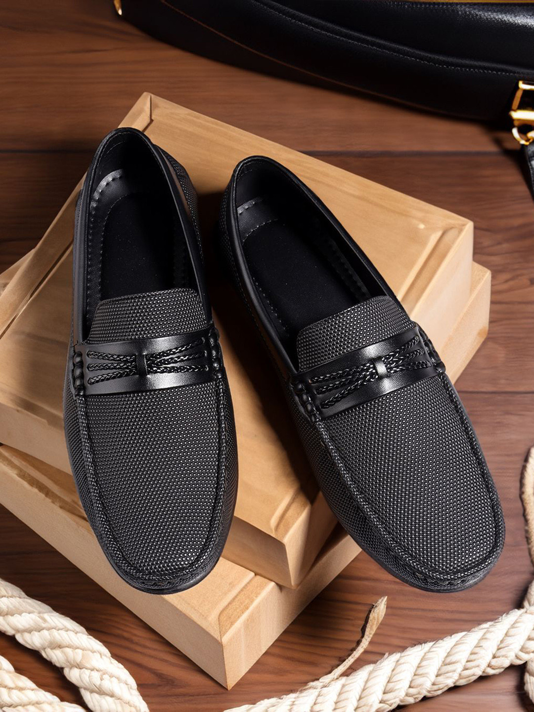 

HERE&NOW Men Loafers, Black