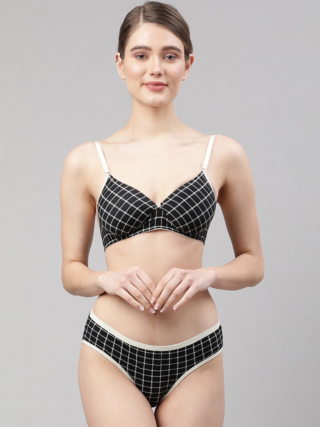 

Aamarsh Women Pack Of 2 Lace Lightly Padded Lingerie Set, Black