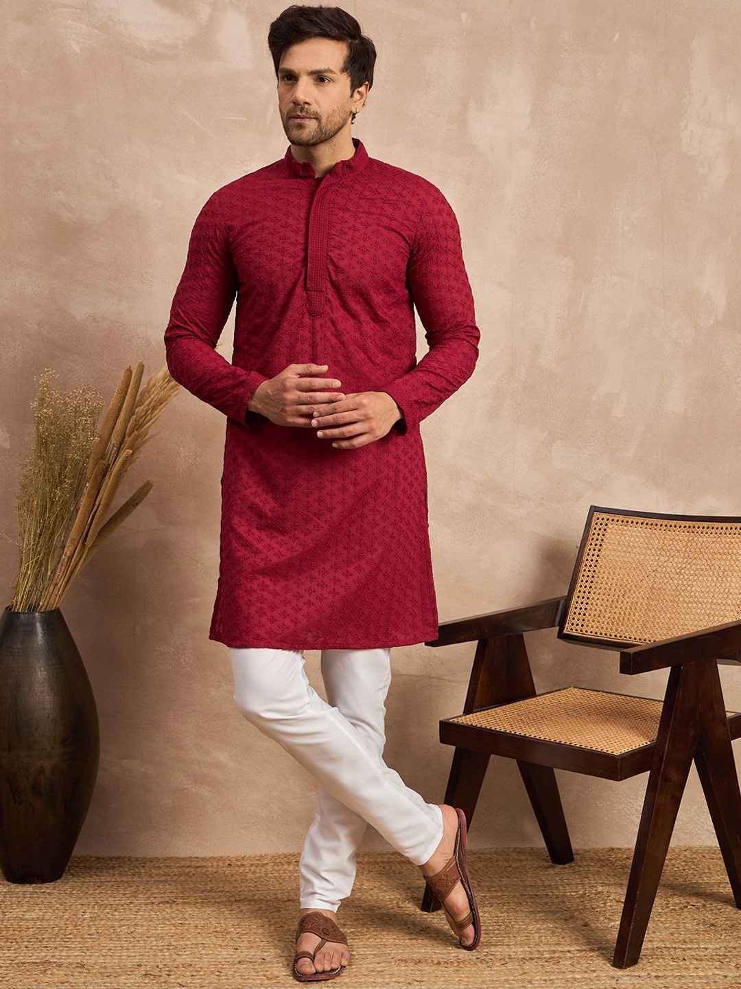 

House of Pataudi Ethnic Motifs Embroidered Thread Work Pure Cotton Straight Kurta, Maroon