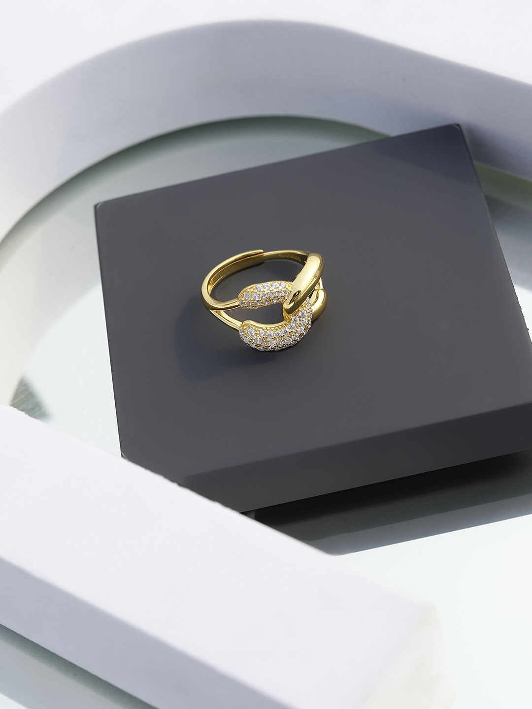 

DIAVO 925 Sterling Silver Gold-Plated Crossover Adjustable Finger Ring