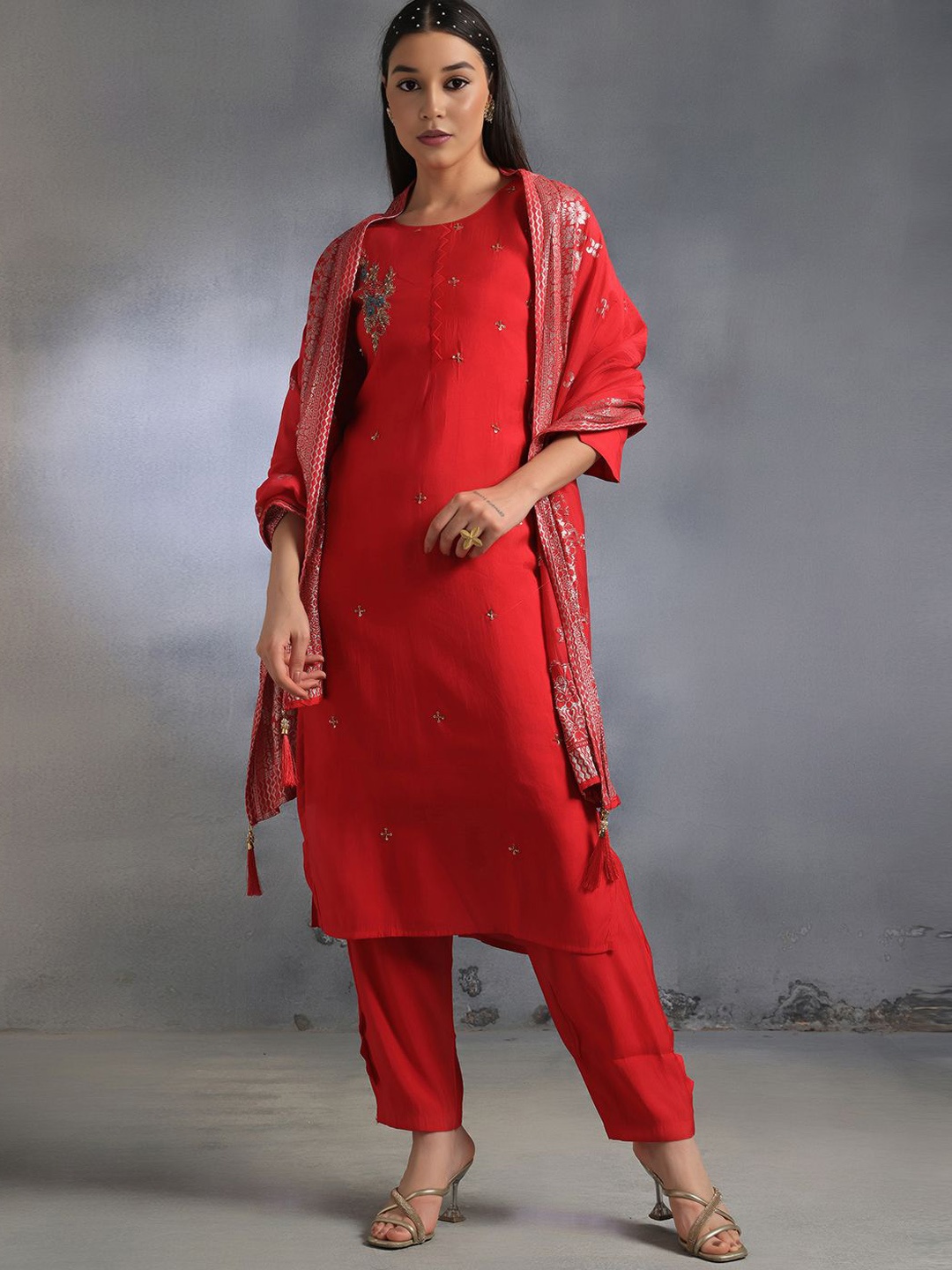 

Rang by Indya Ethnic Motifs Embroidered Straight Kurta with Trousers & With Dupatta, Pink