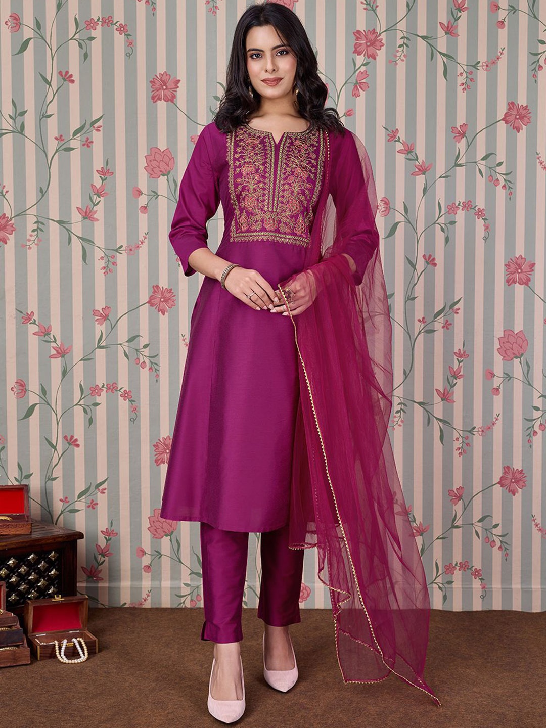

Ode by House of Pataudi Pink Ethnic Motifs Embroidered Zari Kurta With Trousers & Dupatta