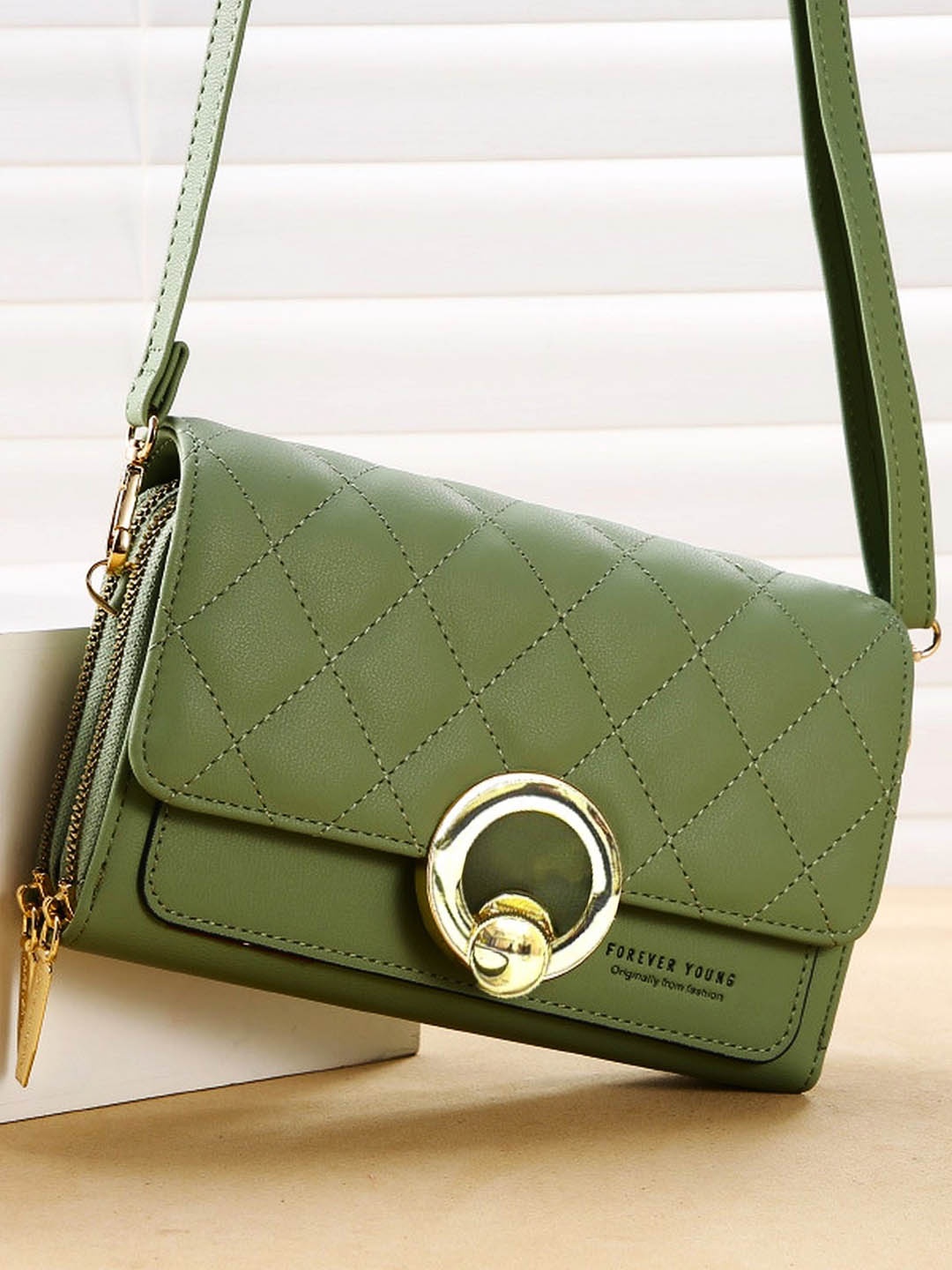 

Diva Dale Women Quilted PU Sling Bag, Green