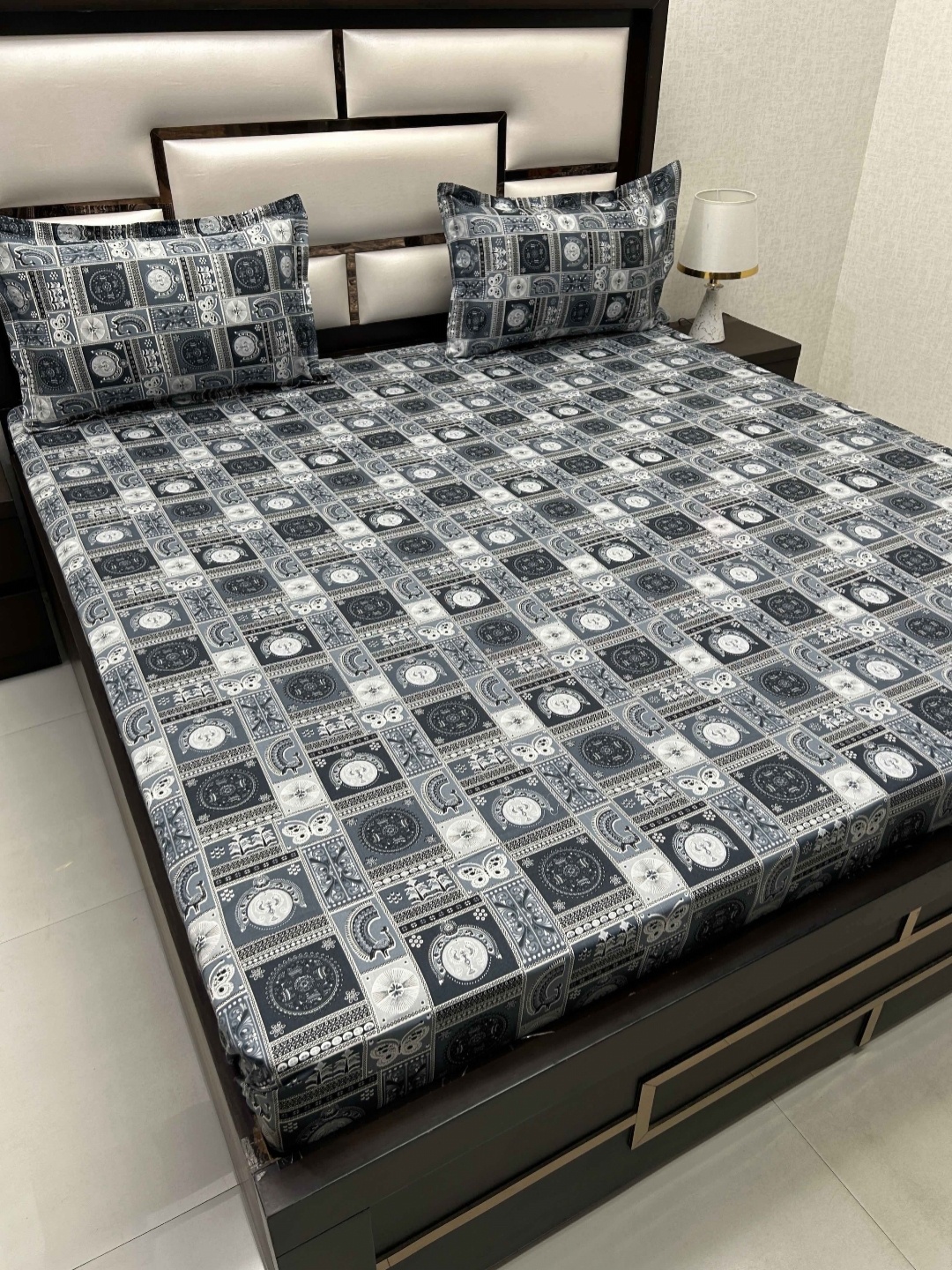 

Pure Decor Grey Ethnic Motifs Pure Cotton 220 TC King Bedsheet With 2 Pillow Covers
