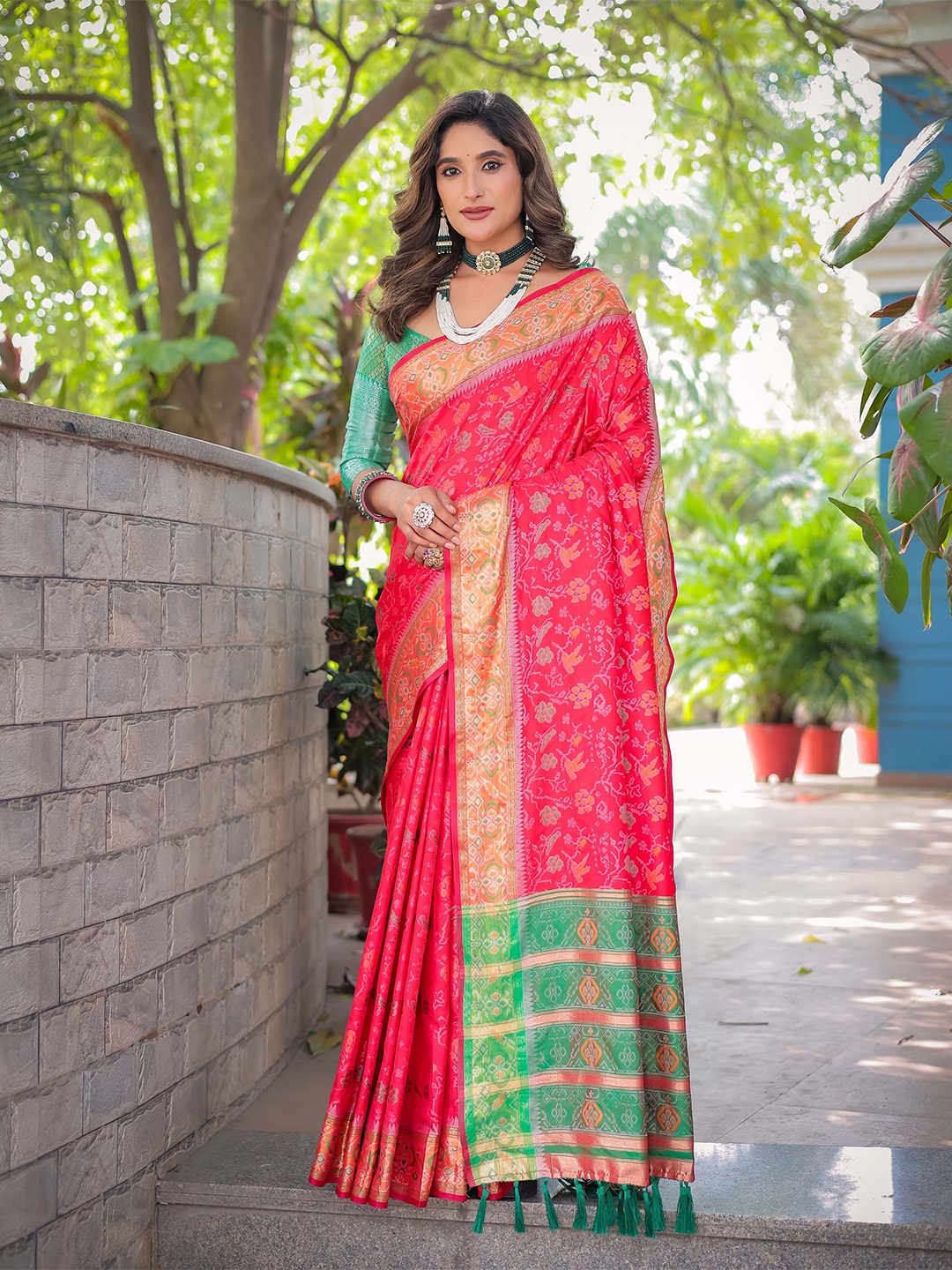 

KIMISHA Floral Woven Design Zari Patola Saree, Red