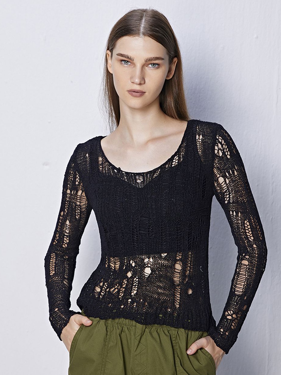 

COVER STORY Sheer Top, Black