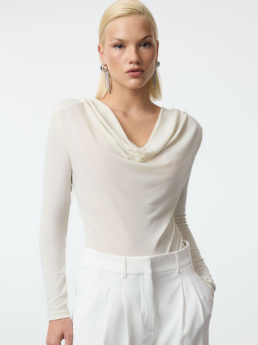 

Trendyol Cowl Neck Top, Na