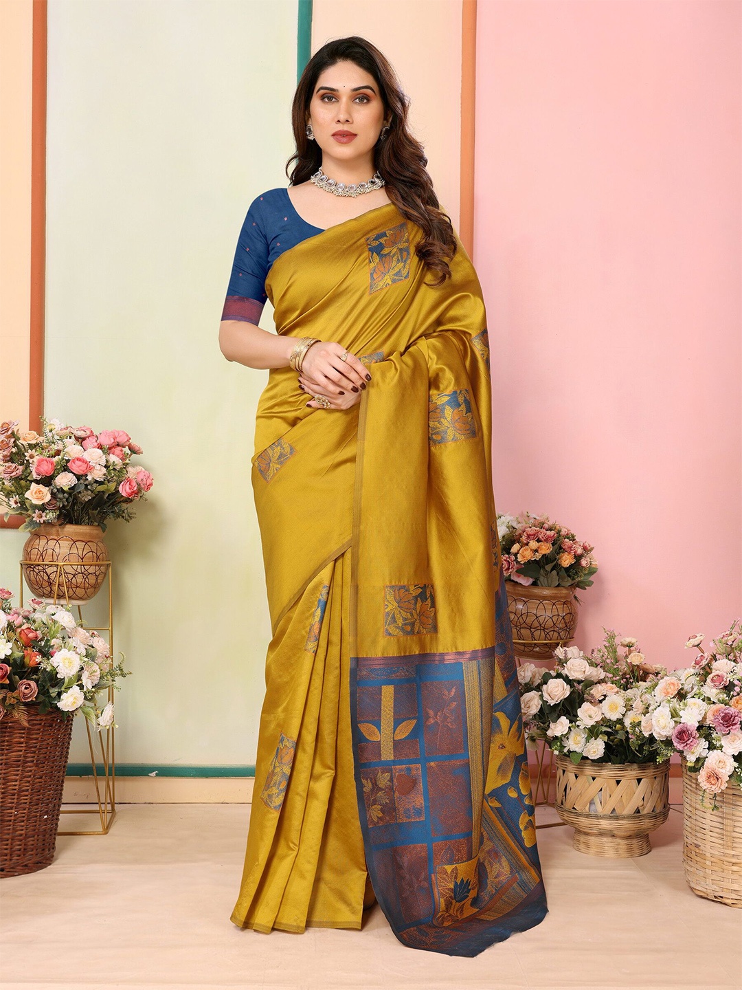 

Sidhidata Woven Design Zari Banarasi Saree, Mustard