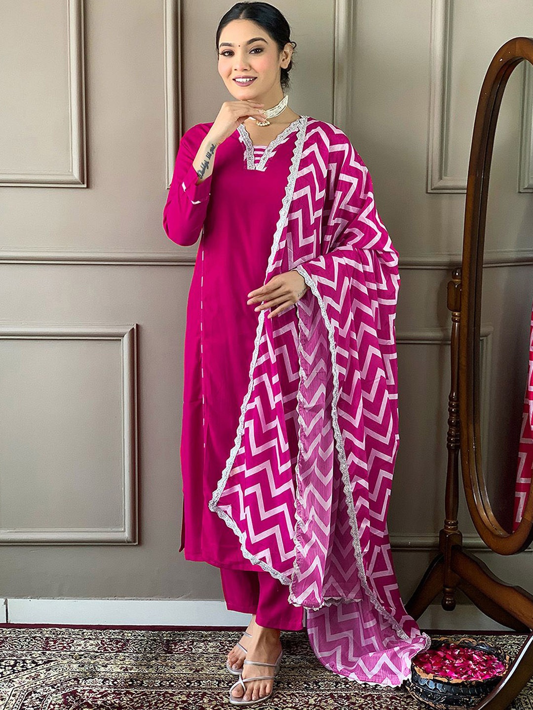 

Ishin Thread Work Kurta with Trousers & Dupatta, Pink