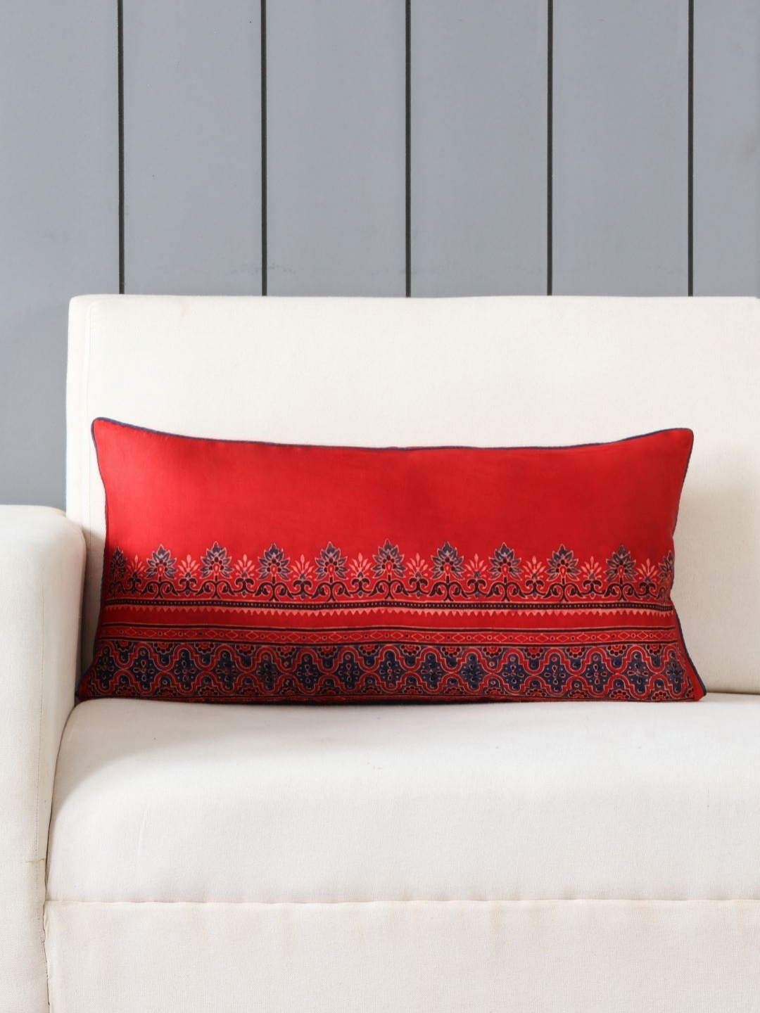 

Eyaas Red & Blue Ethnic Motifs Printed Rectangle Cushion Cover