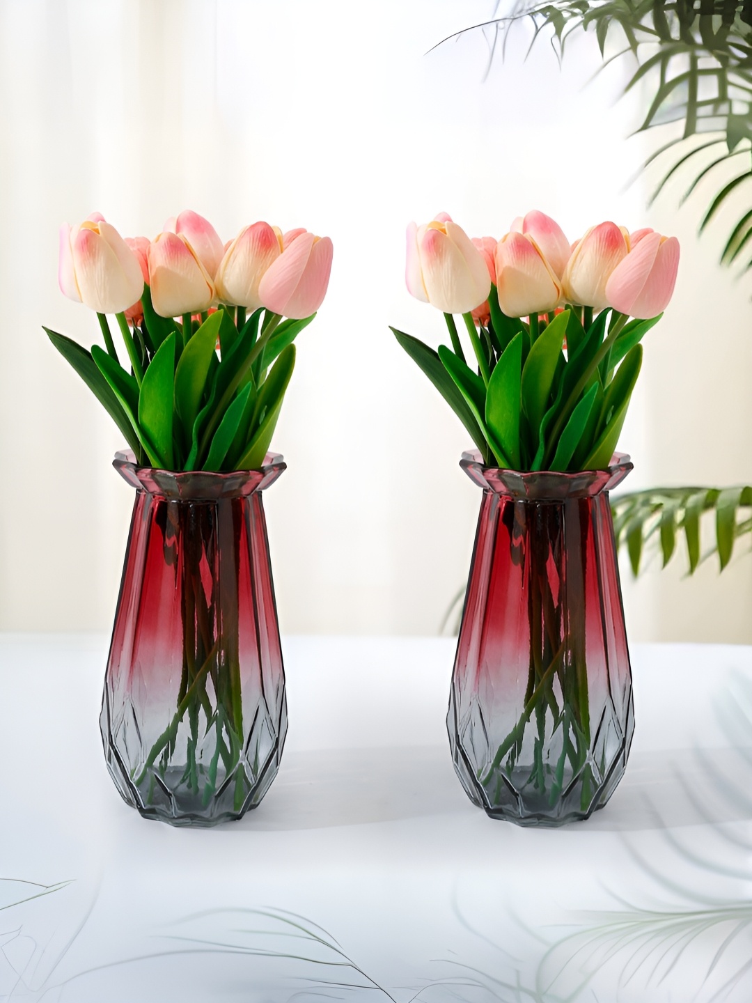 

Gleevers Red & Grey 2 Pieces Textured Glass Flower Vases