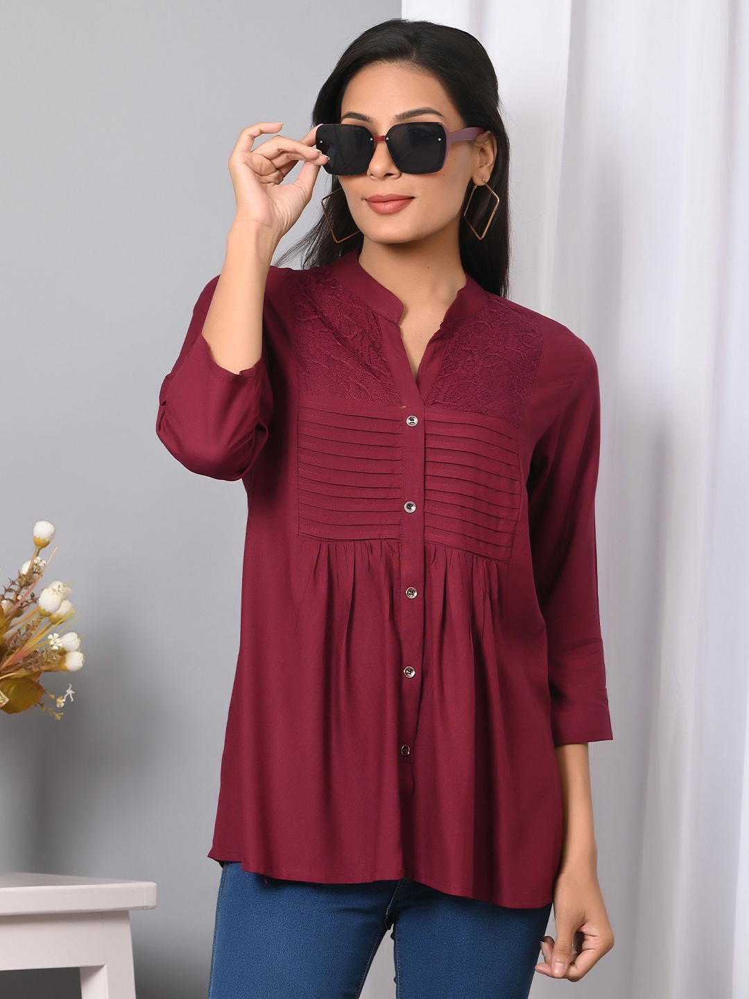 

IQRAAR Women Solid Mandarin Collar Pure Cotton Top, Maroon