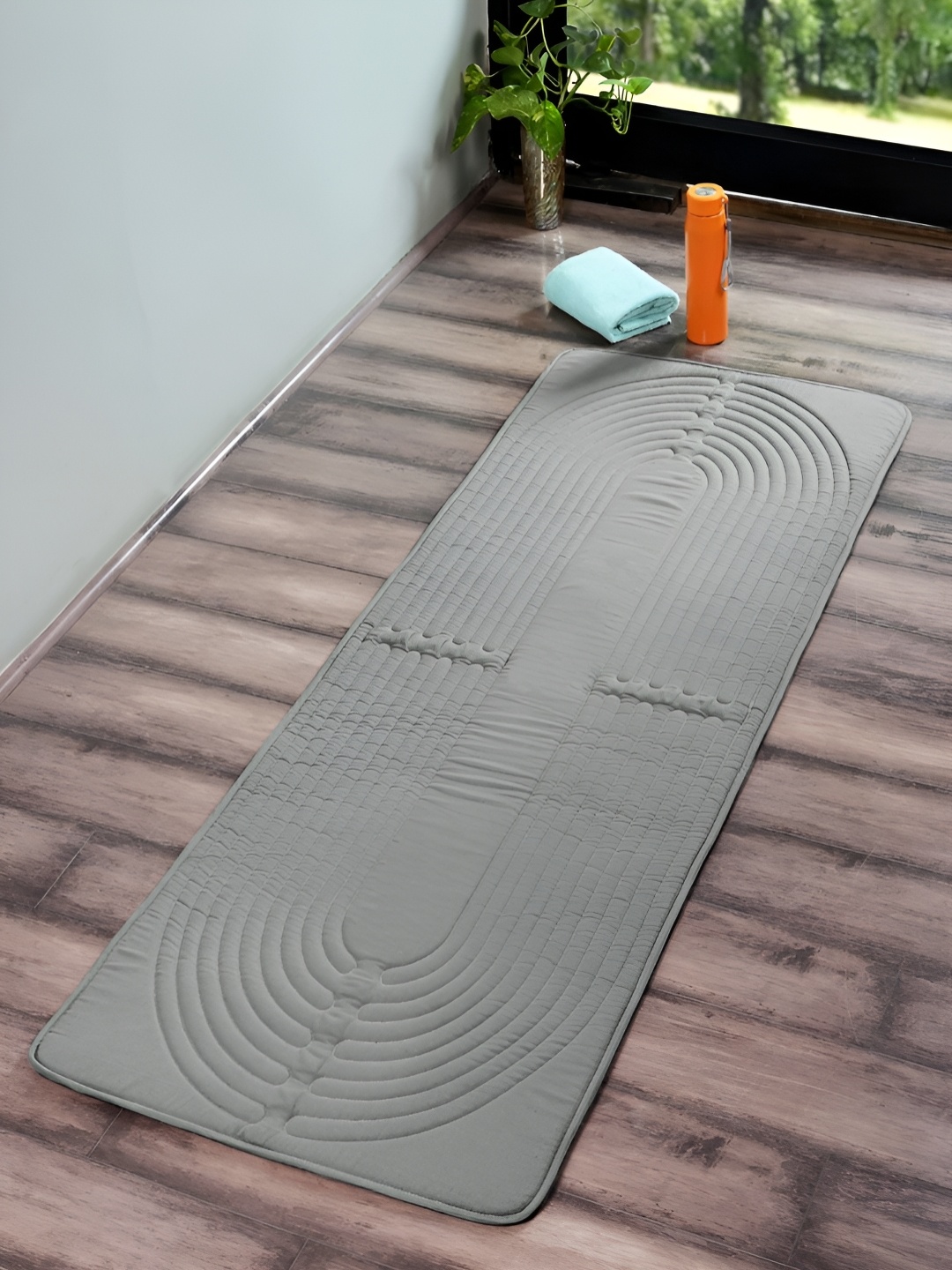 

Saral Home Grey Geometric Textured Anti Skid Cotton Indoor Yoga Mats