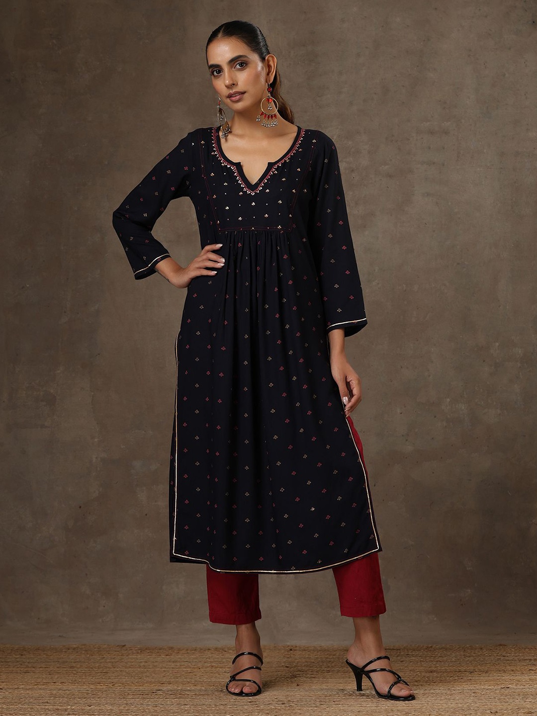 

HOC Crafts Hand Embroidered Printed Top Long Kurta, Navy blue