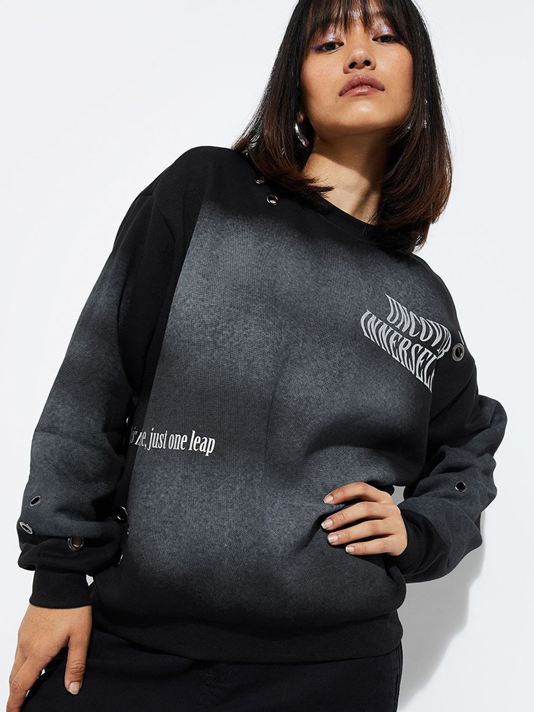 

max URB_N Women Oversized Printed Sweatshirt, Black