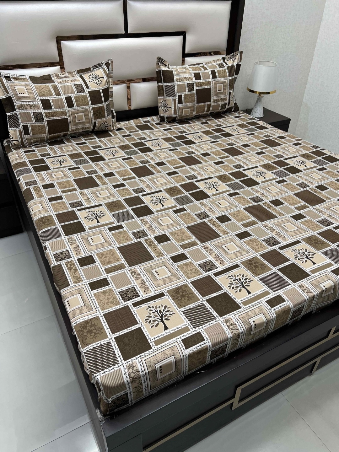 

Pure Decor Velar Sib Brown Ethnic Motifs 220 TC Cotton King Bedsheet & 2 Pillow Covers