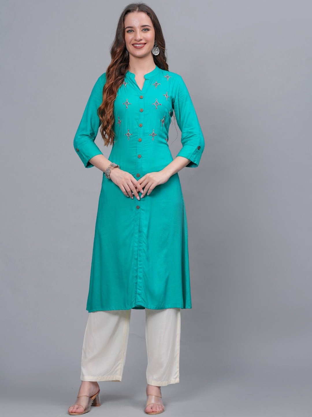 

MAUKA Women Embroidered Regular Kurta with Palazzos, Turquoise blue