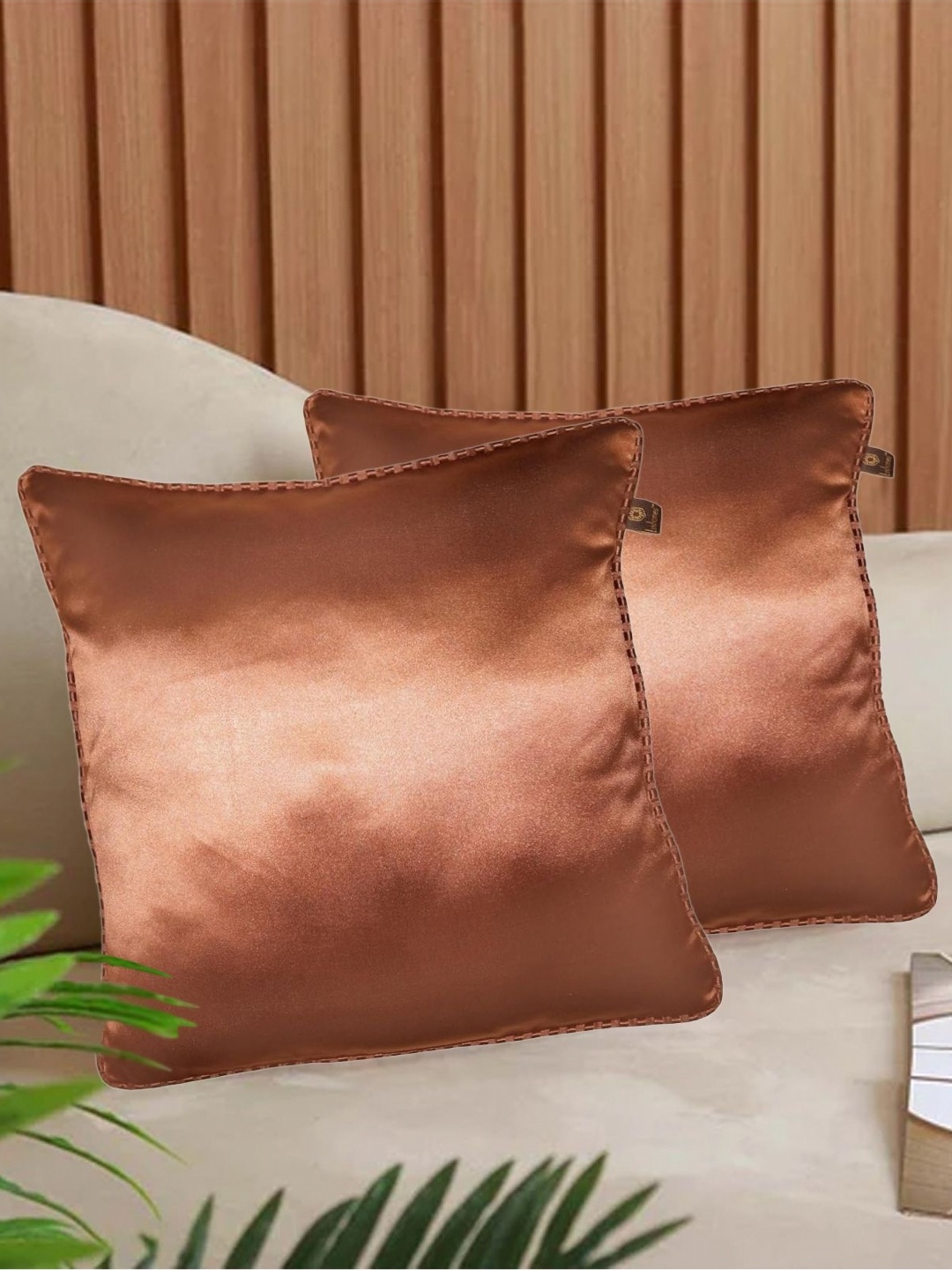 

Lushomes Brown Set of 2 Square Cushion Covers