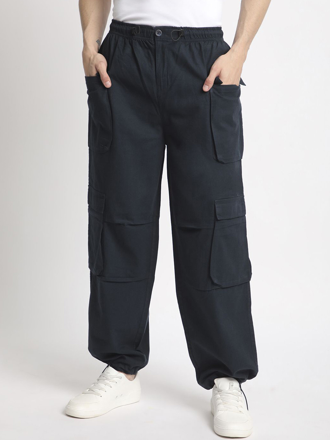 

Bene Kleed Men Solid Relaxed Loose Fit Cotton Cargos Trousers, Blue