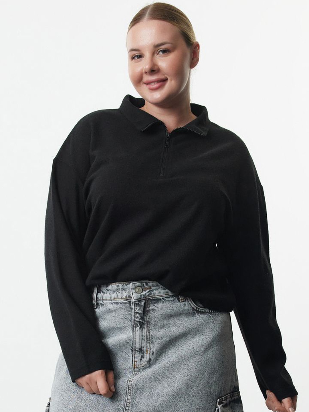 

Trendyol Women Sweatshirt, Na