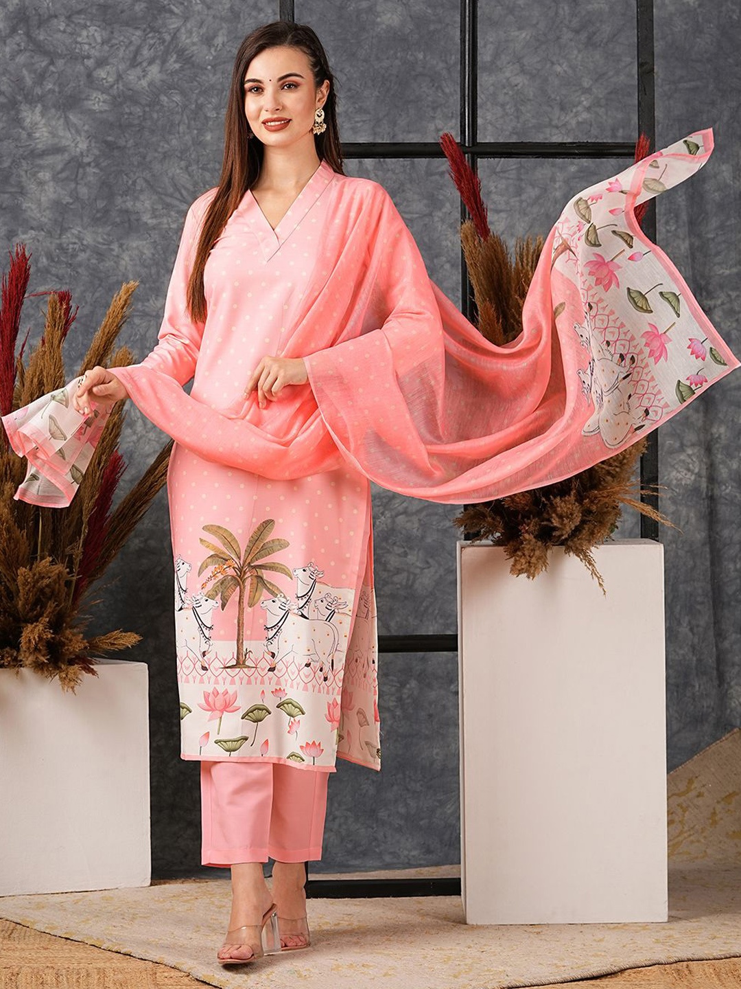 

GoSriKi Floral Printed Straight Kurta With Trousers & Dupatta, Pink