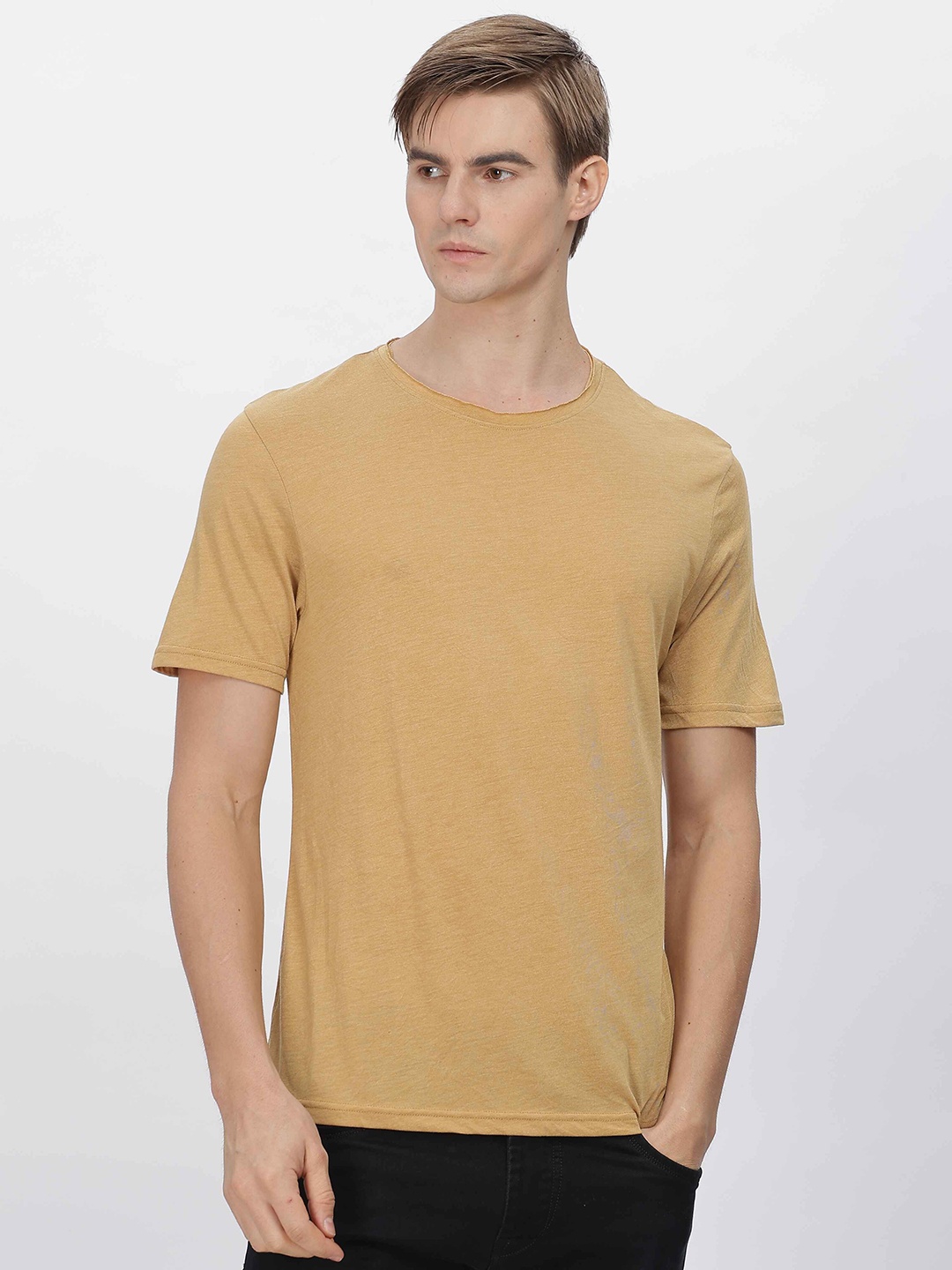 

DOMIN8 Men Solid Round Neck T-shirt, Mustard