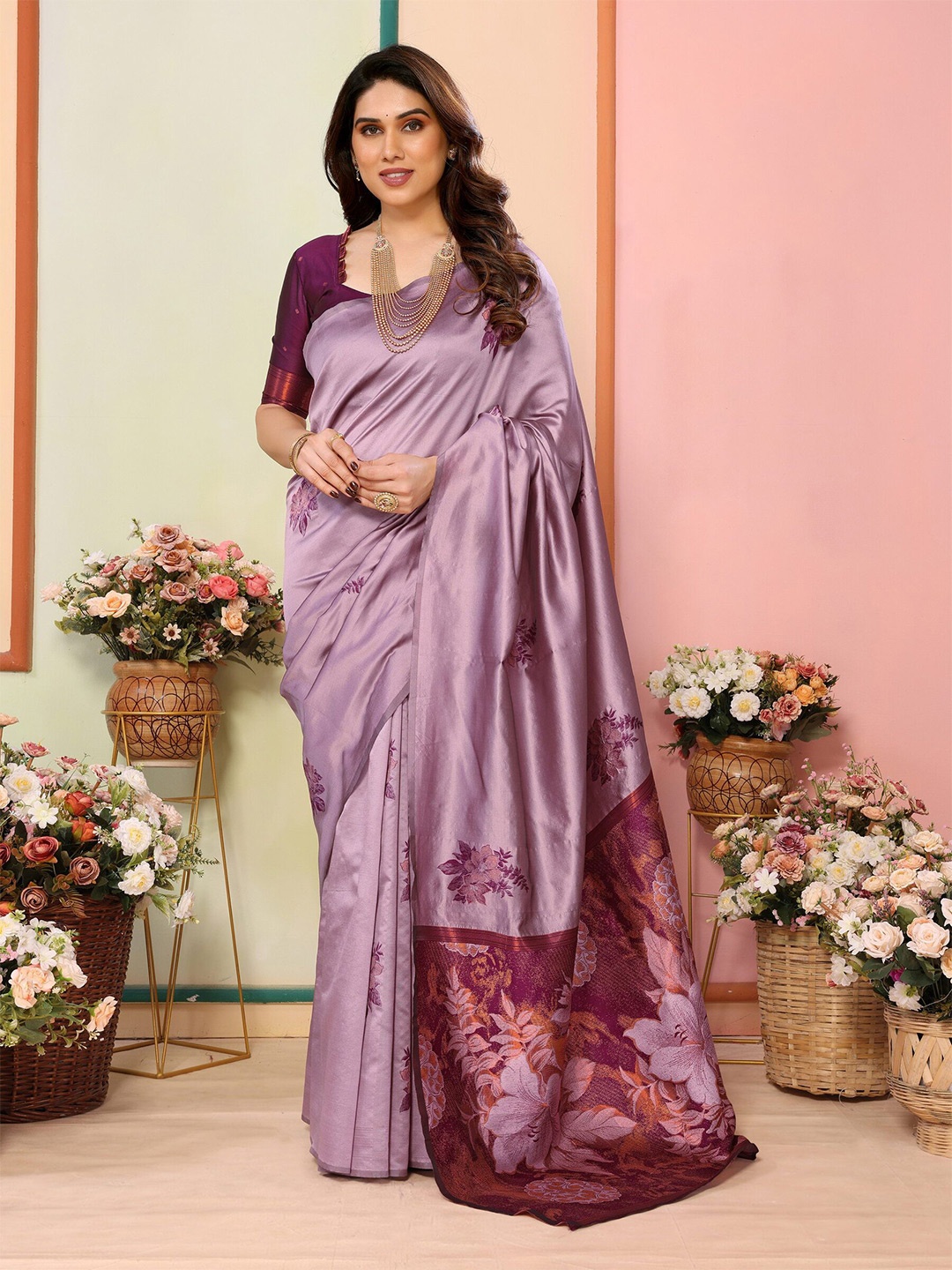 

Sidhidata Floral Woven Design Zari Banarasi Saree, Lavender