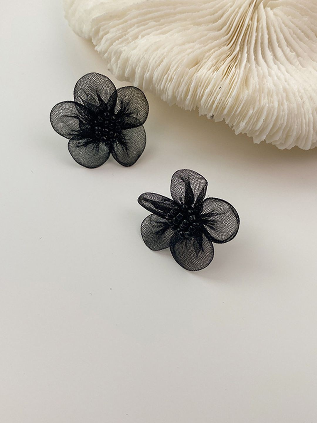 

VAGHBHATT Beaded Floral Lace Studs, Black